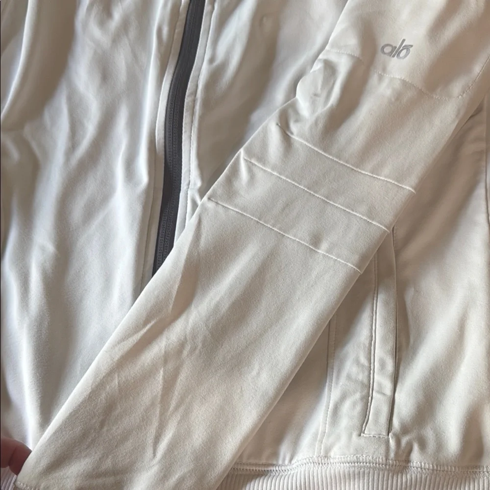 ALO Yoga White Zip-Up Hoodie - Picture 4 of 6